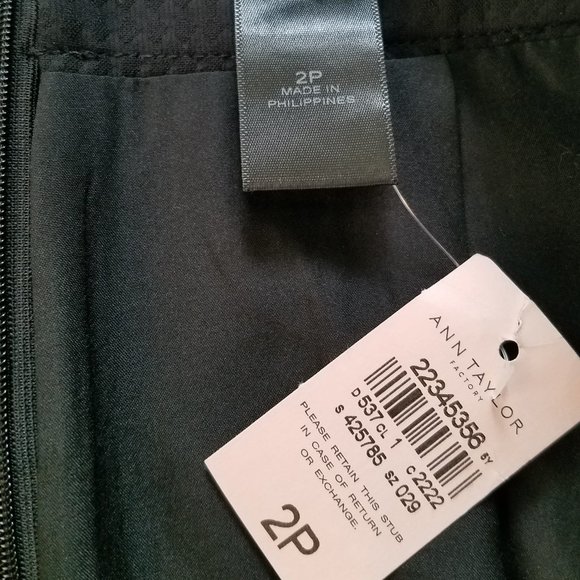 Ann Taylor Factory black short skirt ruffle edge - Picture 2 of 3